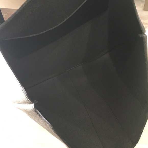 Vince Camuto Black & Gray Tote - Picture 4 of 4